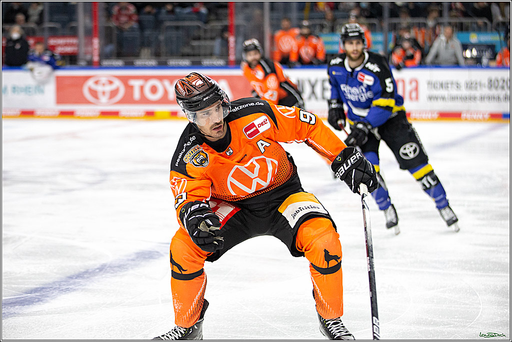 PENNY DEL; Koelner Haie- Fishtown Pinguins Bremerhaven; Koeln, 25.11.2021